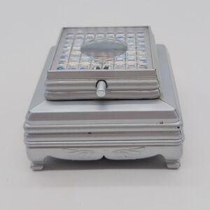 Silver Decorative Light Up Stand For Crystal Items